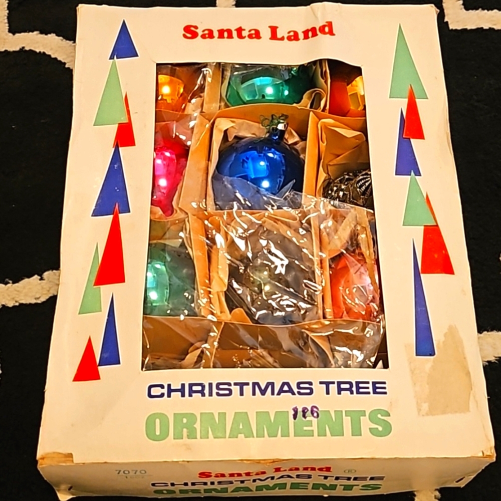 Vintage 10 mercury glass ornaments ,3 plastic 🔔 1970s box included